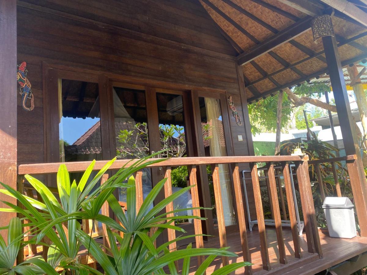 Lembah Bhucarya Hotel Nusa Lembongan  Exterior photo