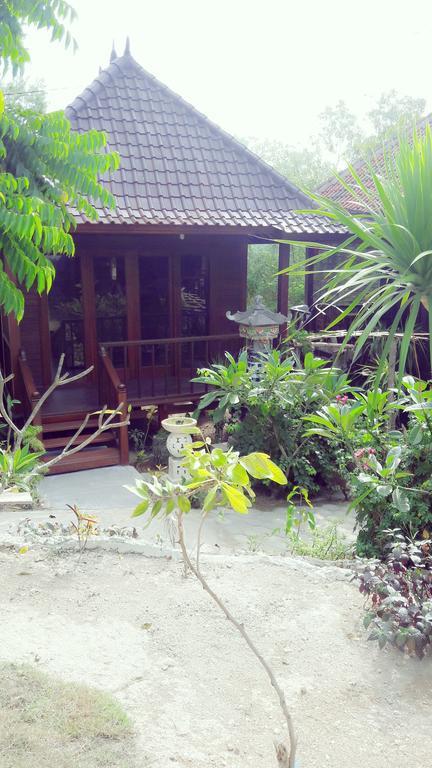 Lembah Bhucarya Hotel Nusa Lembongan  Exterior photo
