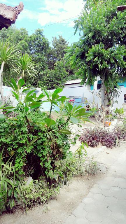 Lembah Bhucarya Hotel Nusa Lembongan  Exterior photo