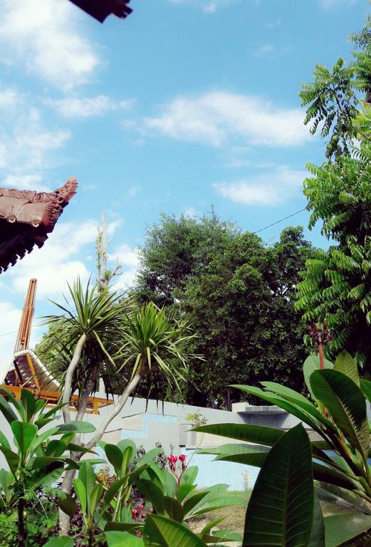 Lembah Bhucarya Hotel Nusa Lembongan  Exterior photo