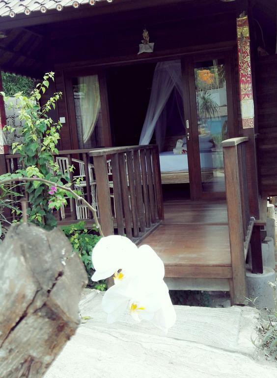 Lembah Bhucarya Hotel Nusa Lembongan  Exterior photo