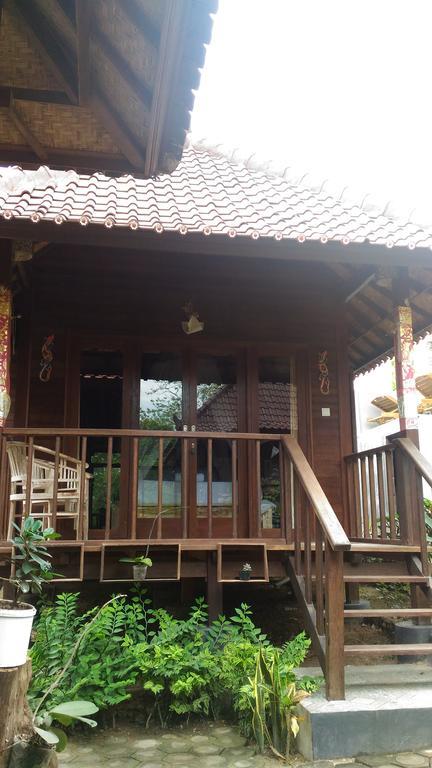 Lembah Bhucarya Hotel Nusa Lembongan  Exterior photo