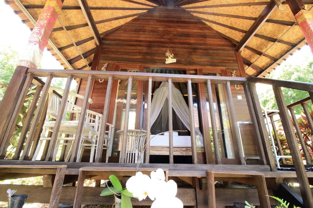 Lembah Bhucarya Hotel Nusa Lembongan  Exterior photo